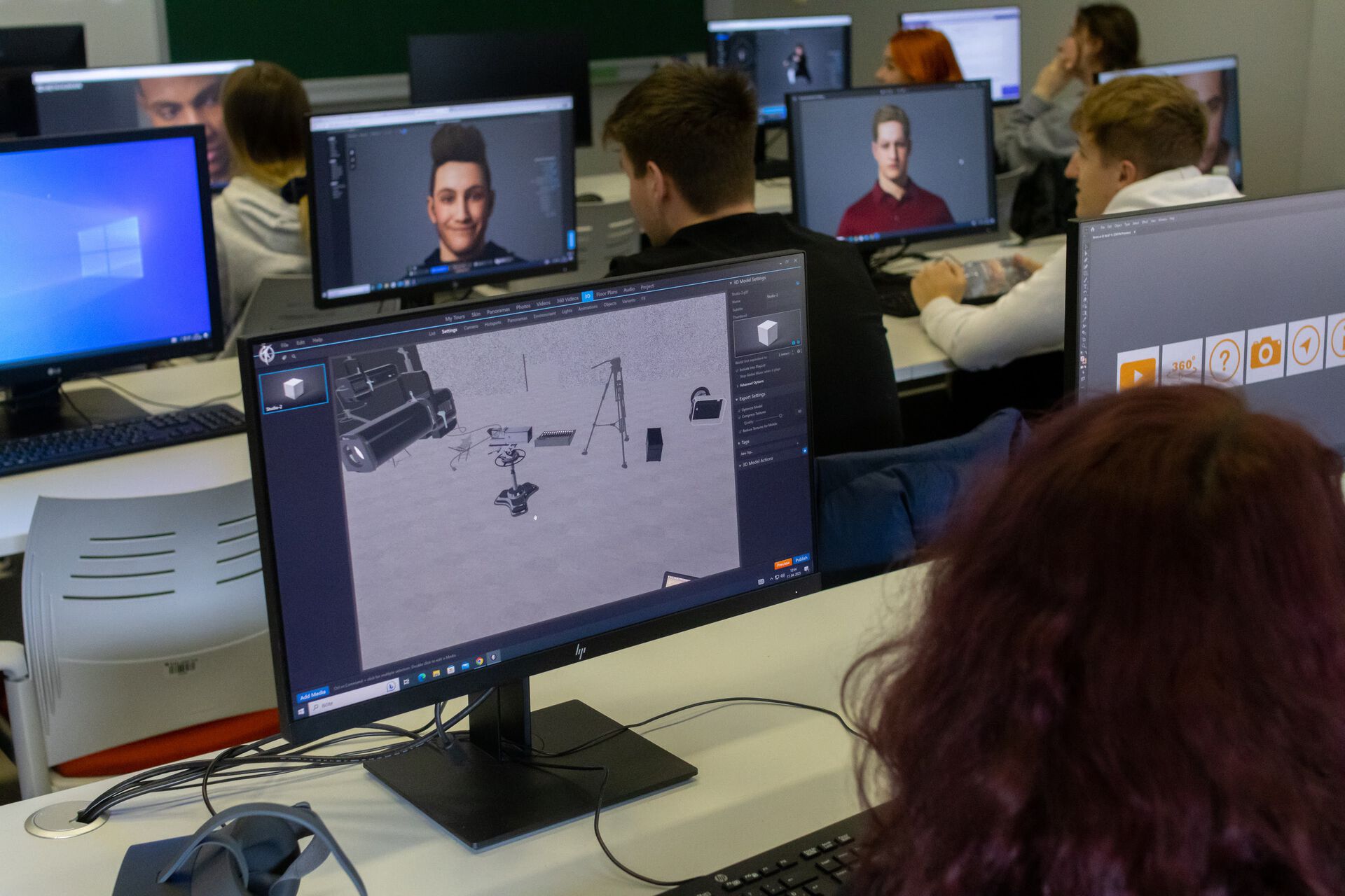 Students plan to make their own movie using CGI (Computer-generated imagery) technology